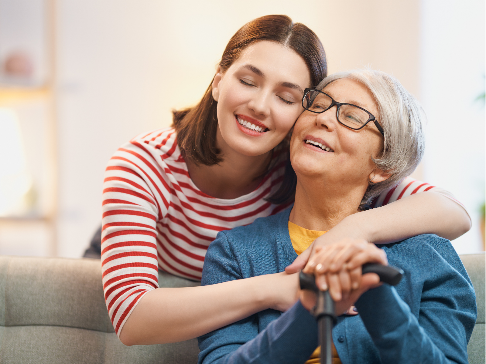 How to Downsize with Dignity: A Step-by-Step Guide for Seniors and Families